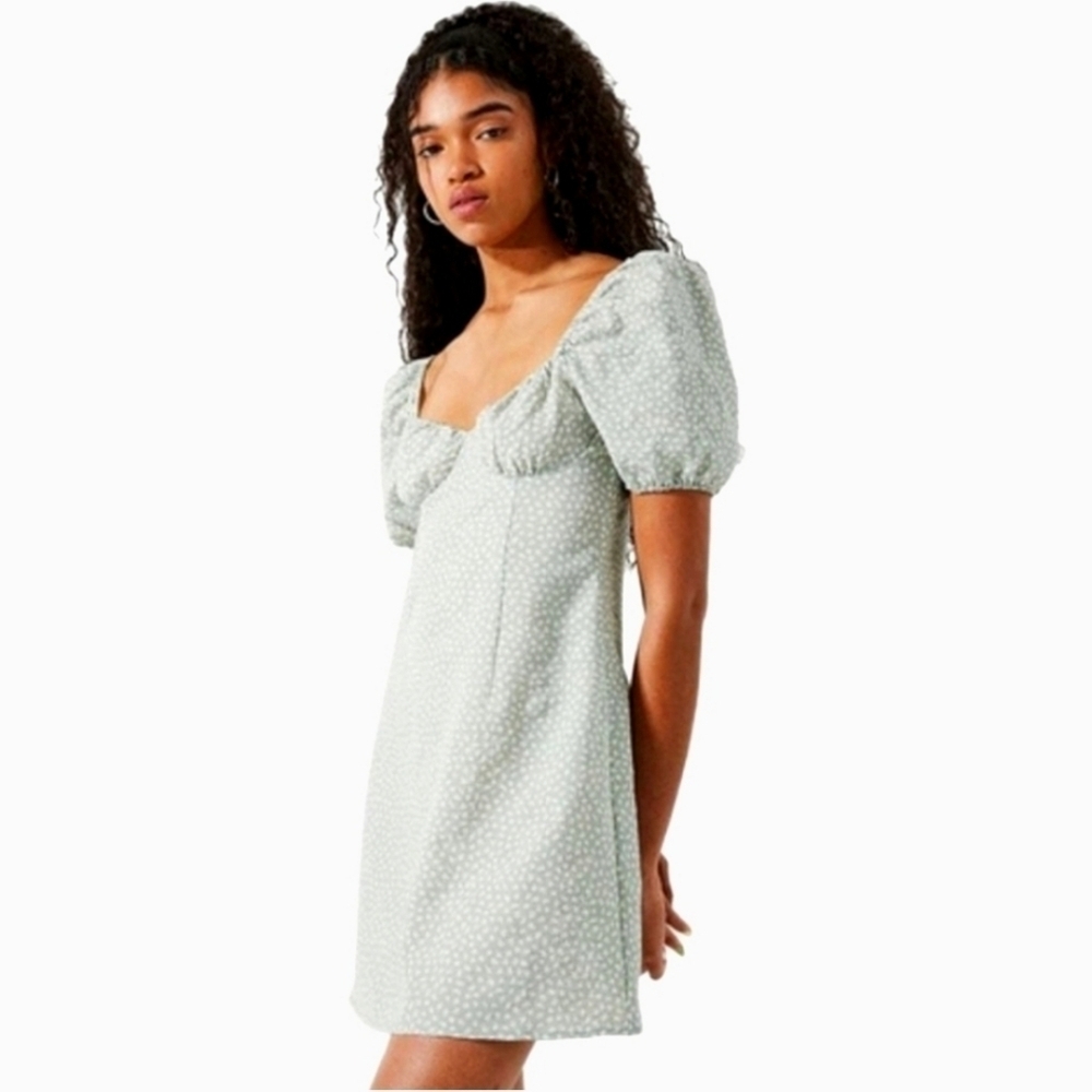 H&M Puff Sleeve Crepe Dress